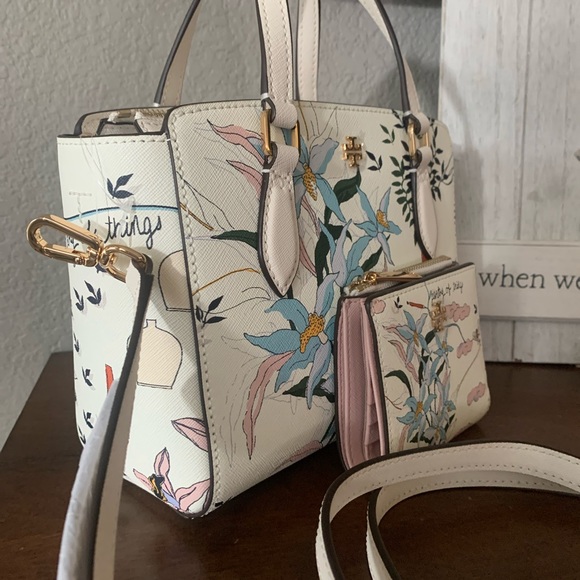 New 🌸 Tory Burch set Emerson crossbody & wallet - Picture 2 of 15